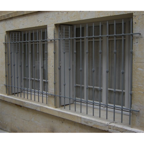 Barres 14x14mm 14 trous renfls 12x12mm carrs pour clotures et grilles de dfense Barre  trou